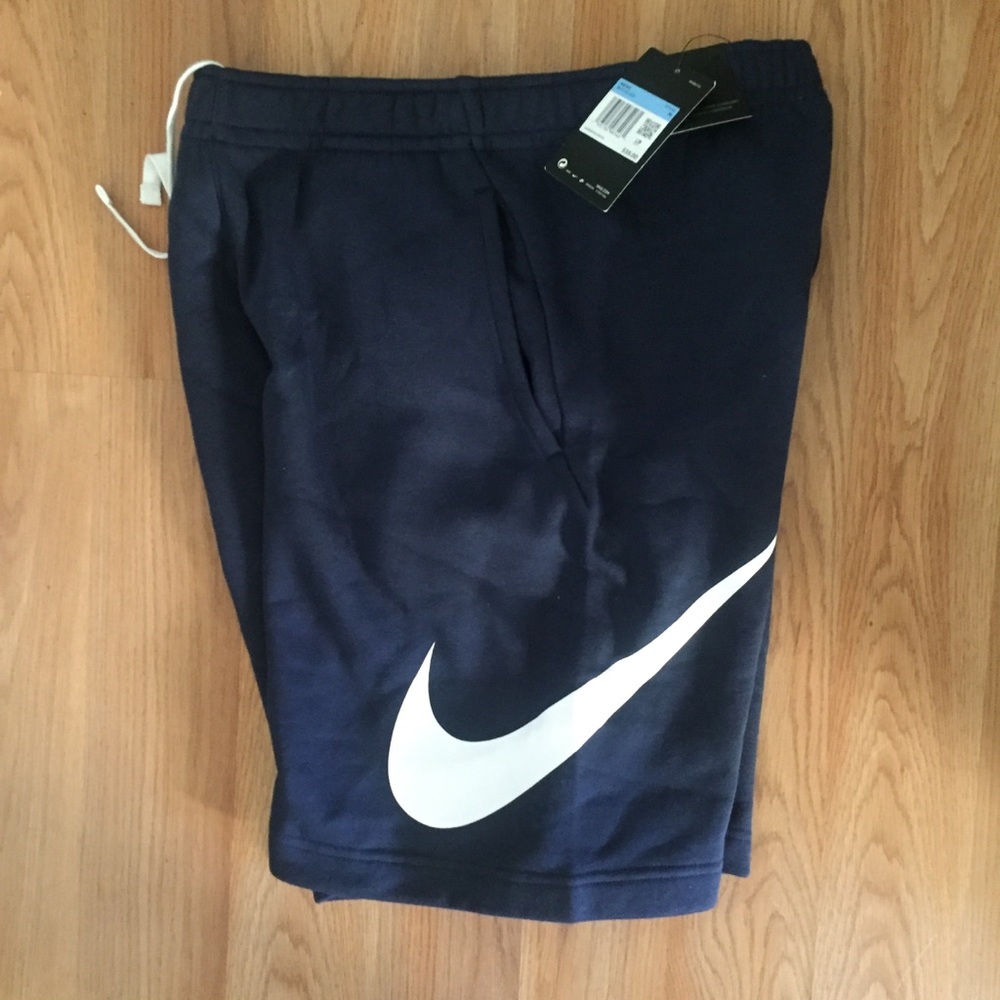 Nike Athletic Shorts Standard Fit At Knee New Navy
